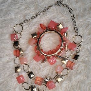 ❤ 3/$15 Matching necklace and bracelet set